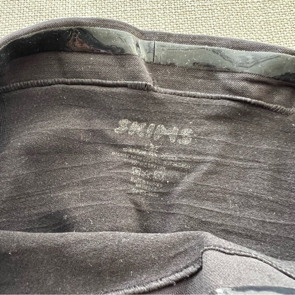 SKIMS Seamless Sculpt High Waist Short - Picture 9 of 9